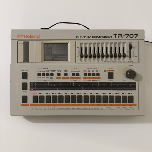 Roland 707 drum machine - tr-707,