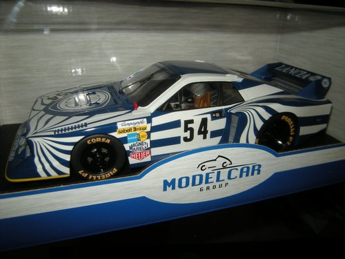 Modellino auto gruppo - 1:18,