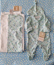 Body, cappello e coperta