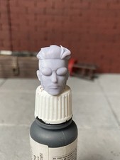 Scultura testa invincibile per