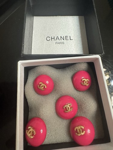 Chanel fishy buttons set - fishy’s, buttons.