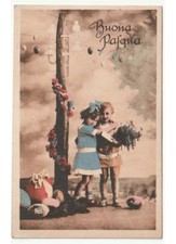 bambini uova di Pasqua collana fiori palo luce antica foto cartolina