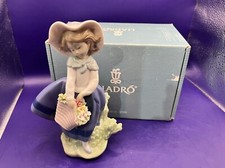 Statuina in porcellana Lladro