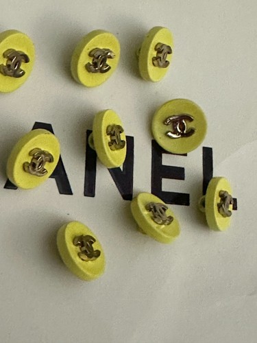 Bottoni gialli chanel - 9,