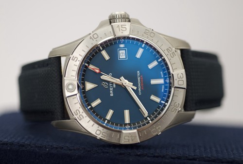 Breitling avenger automatic - breitling,