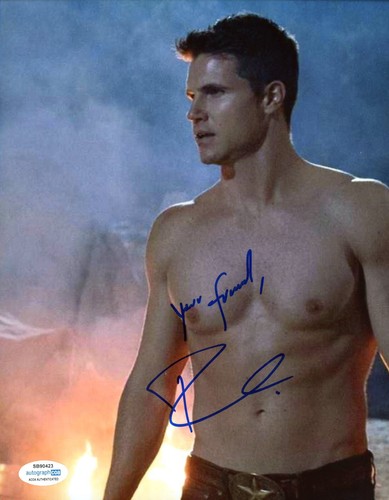 Robbie amell signed - robbie,