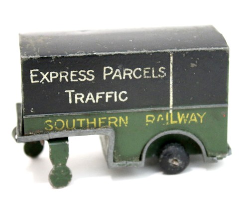 Dinky toys pre war - toys, 33r