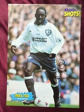 Autografo RUEL FOX-Tottenham Hotspur-2 tappi MONTSERRAT-ex-Newcastle Utd.-firmato