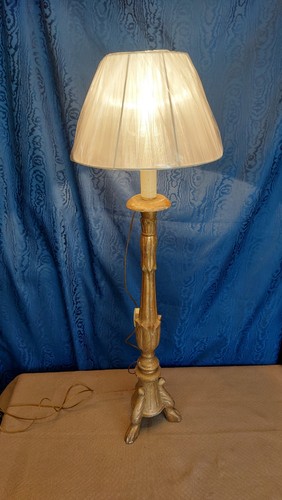 Lampada tavolo ricavata da - lampada,