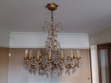 Lampadario con gocce di cristallo a 18 bracci