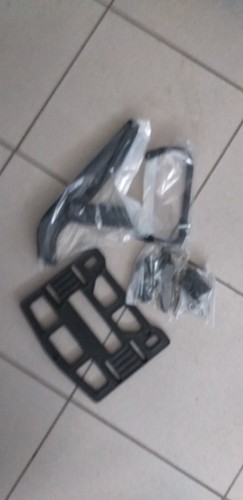 Portapacchi con staffe nuovo