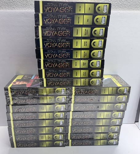 Star trek voyager - voyager, lot