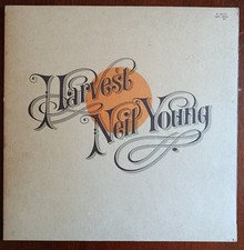 NEIL YOUNG - HARVEST - LP (first press Italy, 1972 - gatefold cover) VG+/VG
