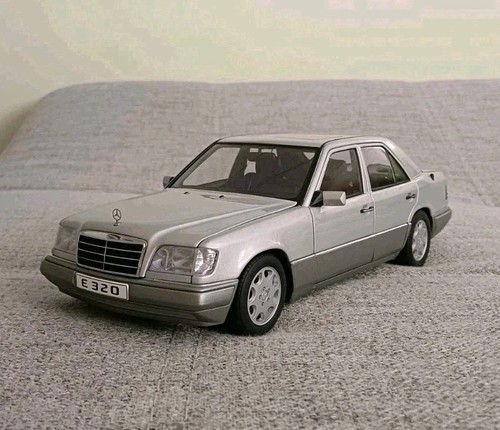Autoart mercedes benz - 1:18,