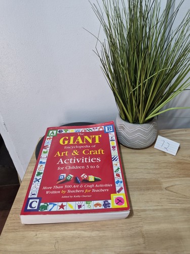The giant encyclopedia - giant, arts