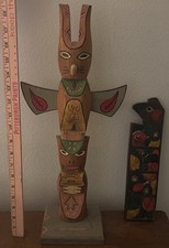 Totem vintage intagliato a