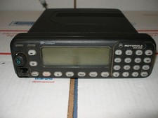 Motorola MCS2000 UHF radio mobile M01HX-735W con testina di controllo DTMF