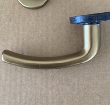 Maniglia per porta blindata 