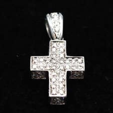 Ciondolo Salvini croce in oro bianco massiccio 18K con diamanti naturali 0,71 ct