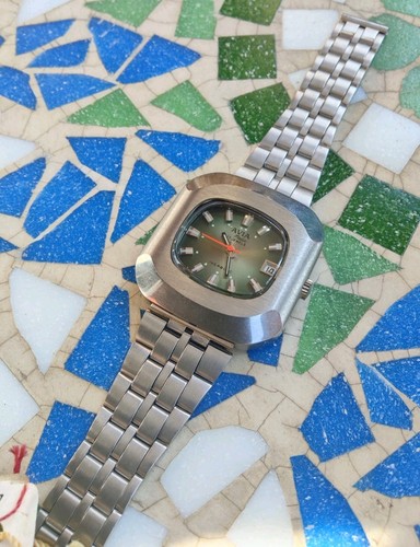 Vintage automatic watch avia - watch,