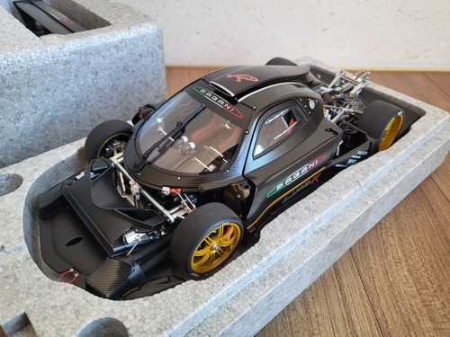 Autoart pagani zonda r - 1/18,