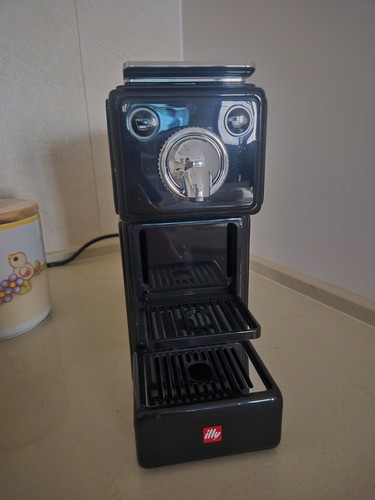 Macchina del caffè - del,