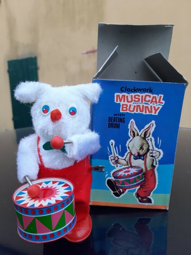 Rarissimo musical bunny
