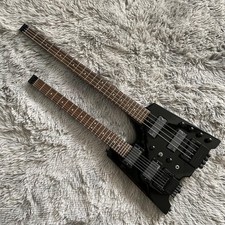 Chitarra elettrica nera senza