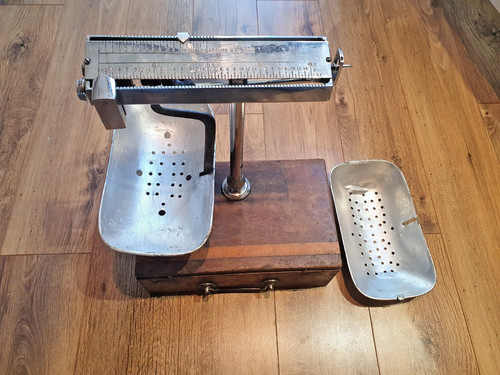 Vecchio set bilance da - un, di