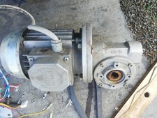 MOTORIDUTTORE BONFIGLIOLI TRIFASE 215 Rpm