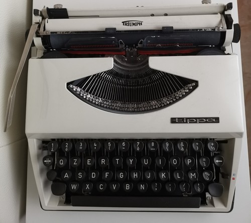 Macchina scrivere vintage - scrivere,