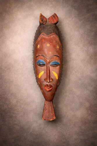 Maschera africana intagliata - maschera,