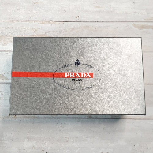 Prada scatola scatola vuota