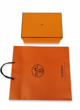 Scatola Hermes con busta e