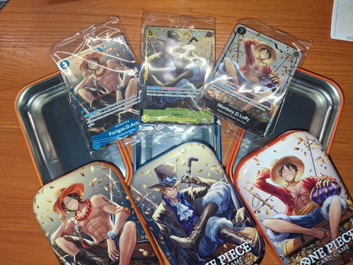 Card promo tin - +,