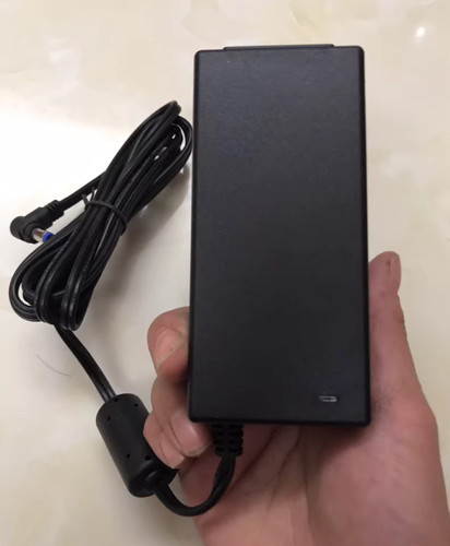 Alimentatore-Adattatore