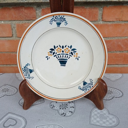 Vecchio piatto ceramica - in,