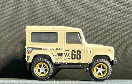 Hot wheels land - hot, defender