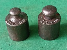 LOTTO COPPIA 2 VECCHI PESI TONDI IN FERRO DA 500 GRAMMI ANNI '50. DA77