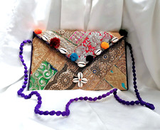 BORSA ETNICA / POCHETTE DA SERA PATCHWORK DORATA CON CONCHIGLIE.