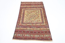 Tappeto orientale tribale in