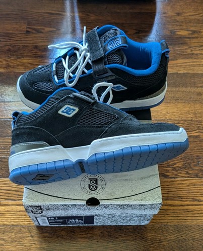 Scarpe taglia 5 - dc, john