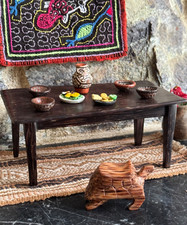 Casa delle bambole tavolo in