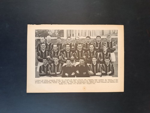 Foglio con squadra del milan - foglio,