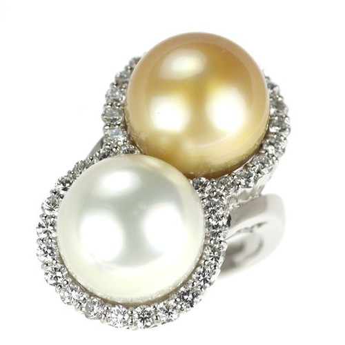 Anello con diamanti perle