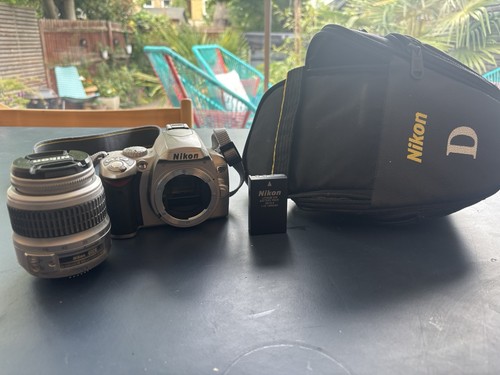 Nikon d40 megapixel reflex - nikon,
