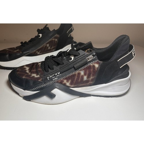 Fendi men black and white - black,