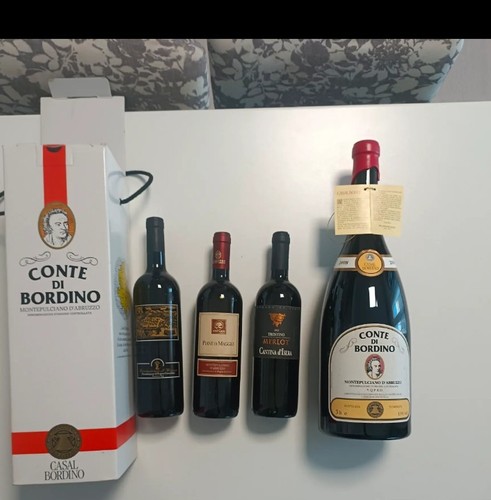 Bottiglie vini rossi vintage - bottiglie,