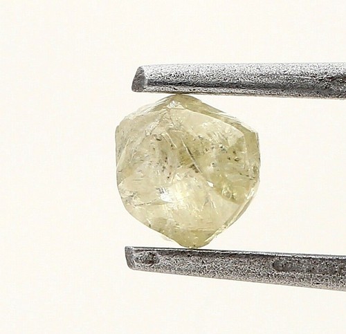 Raro diamante 58ct giallo - 0.58ct,