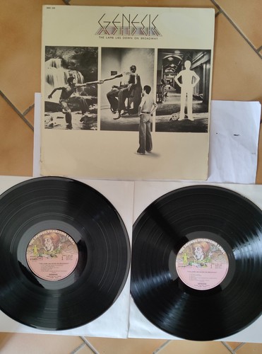 Genesis the lamb lies down - genesis,